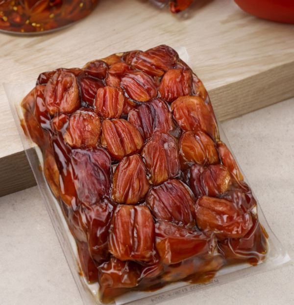 DATE SEFRI IN TRADITIONAL TIN 4KG